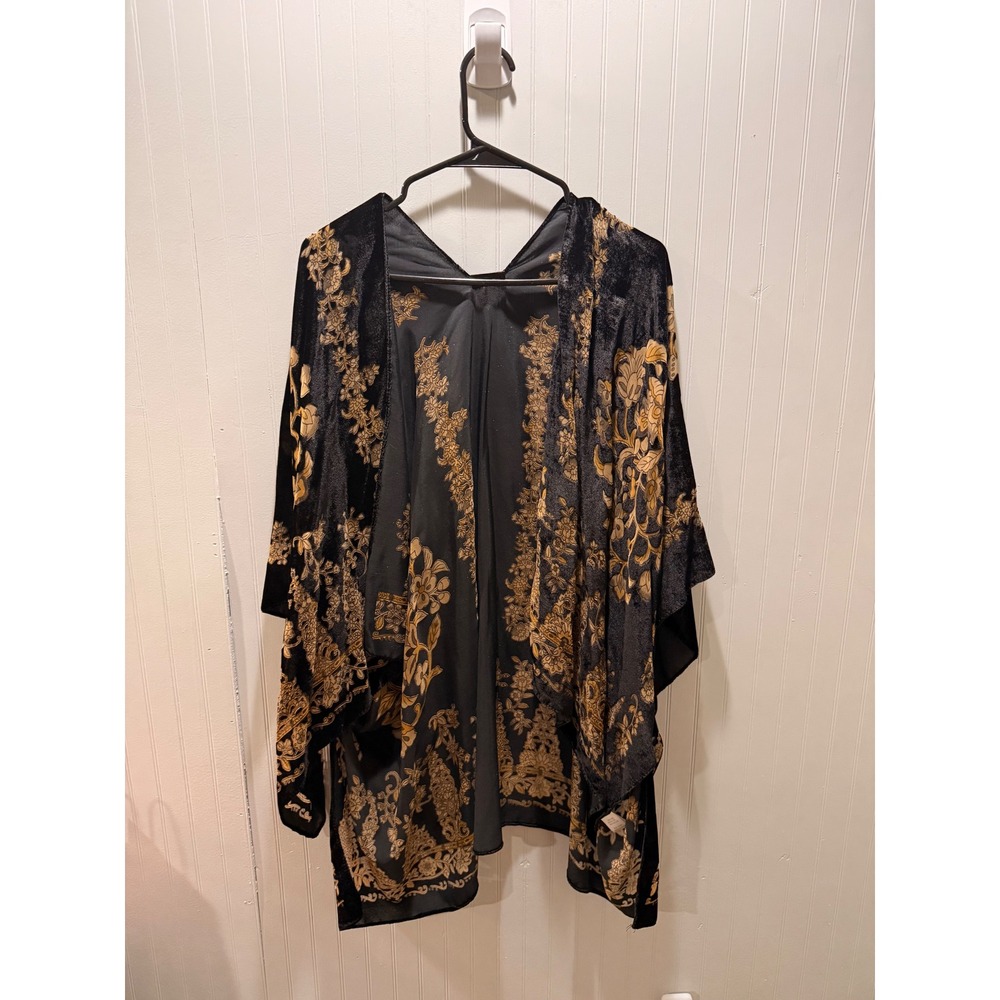 Coco + Carmen Velvet Kimono Wrap Black Gold Floral Burnout One Size Bohemian